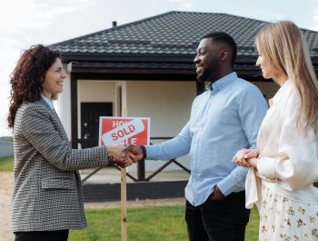 pexels-thirdman-8470798